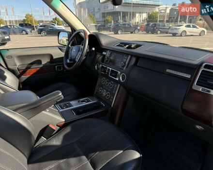 Чорний Ленд Ровер Рендж Ровер, об'ємом двигуна 4.37 л та пробігом 230 тис. км за 20000 $, фото 10 на Automoto.ua