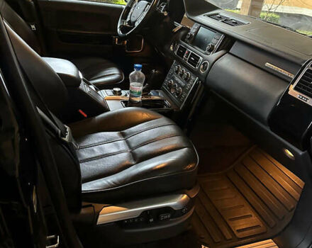 Черный Ленд Ровер Рендж Ровер, объемом двигателя 5 л и пробегом 237 тыс. км за 17700 $, фото 1 на Automoto.ua