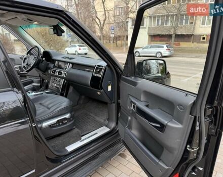 Черный Ленд Ровер Рендж Ровер, объемом двигателя 5 л и пробегом 220 тыс. км за 12999 $, фото 43 на Automoto.ua