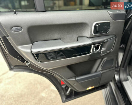 Чорний Ленд Ровер Рендж Ровер, об'ємом двигуна 4.37 л та пробігом 150 тис. км за 26000 $, фото 27 на Automoto.ua