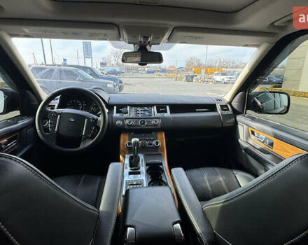 Чорний Ленд Ровер Рендж Ровер, об'ємом двигуна 5 л та пробігом 108 тис. км за 23500 $, фото 14 на Automoto.ua