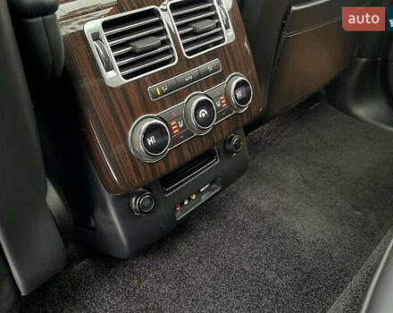 Чорний Ленд Ровер Рендж Ровер, об'ємом двигуна 5 л та пробігом 220 тис. км за 31200 $, фото 17 на Automoto.ua