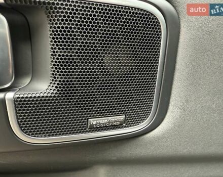 Черный Ленд Ровер Рендж Ровер, объемом двигателя 5 л и пробегом 220 тыс. км за 12999 $, фото 57 на Automoto.ua