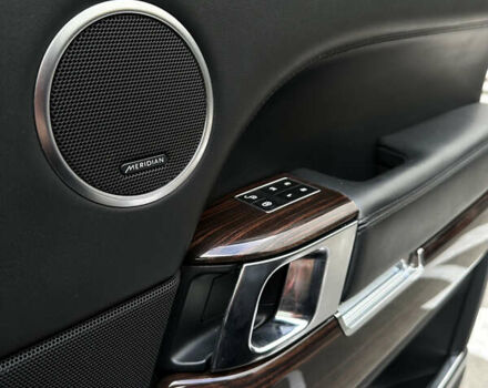 Черный Ленд Ровер Рендж Ровер, объемом двигателя 4.4 л и пробегом 218 тыс. км за 36000 $, фото 54 на Automoto.ua