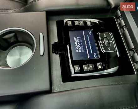 Чорний Ленд Ровер Рендж Ровер, об'ємом двигуна 5 л та пробігом 220 тис. км за 31200 $, фото 20 на Automoto.ua