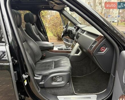 Чорний Ленд Ровер Рендж Ровер, об'ємом двигуна 5 л та пробігом 175 тис. км за 26950 $, фото 45 на Automoto.ua