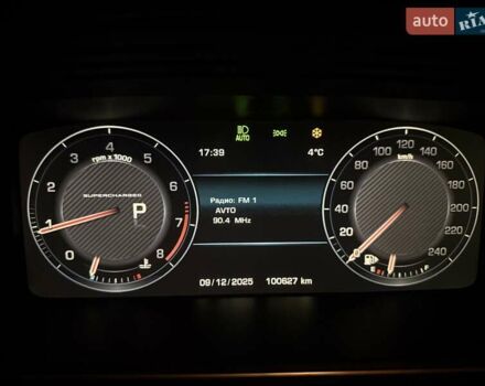 Чорний Ленд Ровер Рендж Ровер, об'ємом двигуна 5 л та пробігом 100 тис. км за 44000 $, фото 3 на Automoto.ua