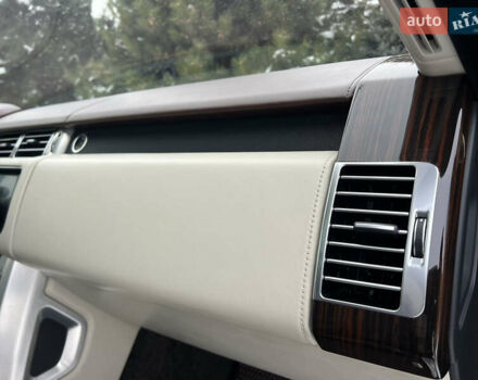 Чорний Ленд Ровер Рендж Ровер, об'ємом двигуна 5 л та пробігом 139 тис. км за 25900 $, фото 25 на Automoto.ua