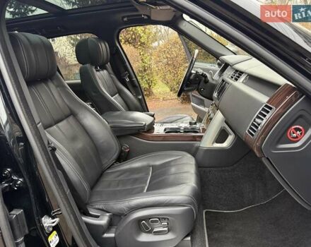 Чорний Ленд Ровер Рендж Ровер, об'ємом двигуна 5 л та пробігом 175 тис. км за 26950 $, фото 46 на Automoto.ua