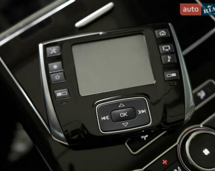 Чорний Ленд Ровер Рендж Ровер, об'ємом двигуна 5 л та пробігом 120 тис. км за 36500 $, фото 47 на Automoto.ua