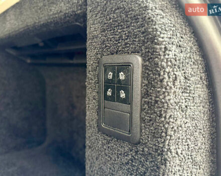 Чорний Ленд Ровер Рендж Ровер, об'ємом двигуна 4.4 л та пробігом 240 тис. км за 29500 $, фото 48 на Automoto.ua