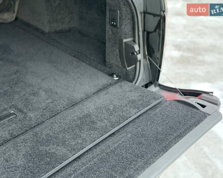 Чорний Ленд Ровер Рендж Ровер, об'ємом двигуна 5 л та пробігом 120 тис. км за 36500 $, фото 52 на Automoto.ua