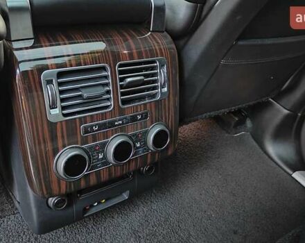 Черный Ленд Ровер Рендж Ровер, объемом двигателя 5 л и пробегом 137 тыс. км за 32000 $, фото 34 на Automoto.ua