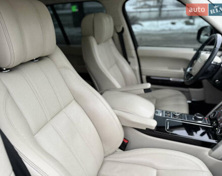 Чорний Ленд Ровер Рендж Ровер, об'ємом двигуна 5 л та пробігом 120 тис. км за 36500 $, фото 34 на Automoto.ua