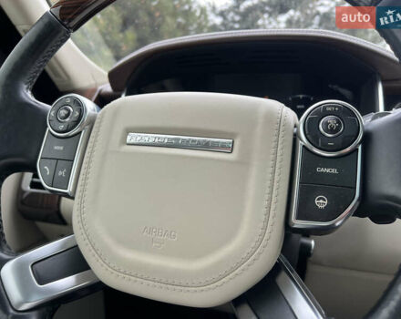 Чорний Ленд Ровер Рендж Ровер, об'ємом двигуна 5 л та пробігом 139 тис. км за 25900 $, фото 9 на Automoto.ua