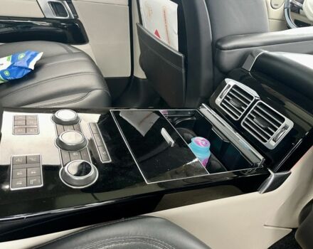 Чорний Ленд Ровер Рендж Ровер, об'ємом двигуна 5 л та пробігом 100 тис. км за 35000 $, фото 22 на Automoto.ua