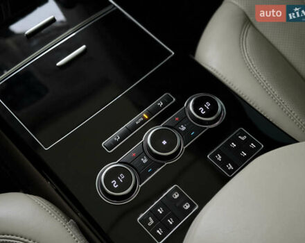 Чорний Ленд Ровер Рендж Ровер, об'ємом двигуна 5 л та пробігом 120 тис. км за 36500 $, фото 46 на Automoto.ua