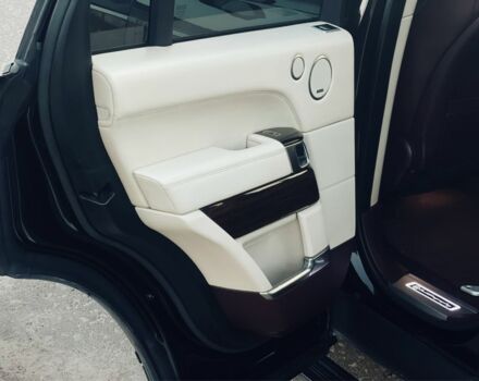 Чорний Ленд Ровер Рендж Ровер, об'ємом двигуна 5 л та пробігом 250 тис. км за 28500 $, фото 6 на Automoto.ua