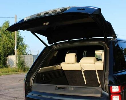 Чорний Ленд Ровер Рендж Ровер, об'ємом двигуна 4.37 л та пробігом 141 тис. км за 45000 $, фото 14 на Automoto.ua