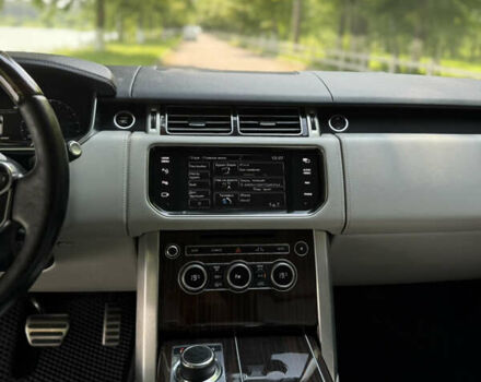 Чорний Ленд Ровер Рендж Ровер, об'ємом двигуна 5 л та пробігом 200 тис. км за 39999 $, фото 12 на Automoto.ua