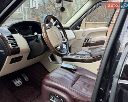 Чорний Ленд Ровер Рендж Ровер, об'ємом двигуна 5 л та пробігом 229 тис. км за 36999 $, фото 10 на Automoto.ua