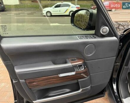 Чорний Ленд Ровер Рендж Ровер, об'ємом двигуна 5 л та пробігом 175 тис. км за 26950 $, фото 53 на Automoto.ua