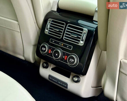 Чорний Ленд Ровер Рендж Ровер, об'ємом двигуна 4.4 л та пробігом 240 тис. км за 29500 $, фото 54 на Automoto.ua