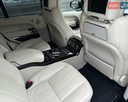 Чорний Ленд Ровер Рендж Ровер, об'ємом двигуна 5 л та пробігом 120 тис. км за 36500 $, фото 49 на Automoto.ua