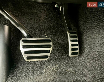 Чорний Ленд Ровер Рендж Ровер, об'ємом двигуна 5 л та пробігом 93 тис. км за 40000 $, фото 24 на Automoto.ua