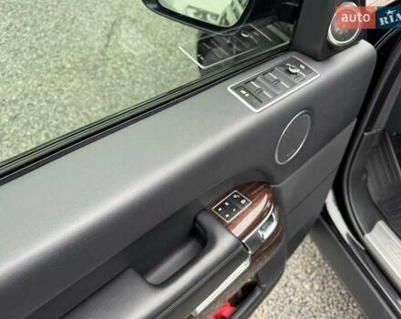 Черный Ленд Ровер Рендж Ровер, объемом двигателя 3 л и пробегом 183 тыс. км за 28900 $, фото 56 на Automoto.ua