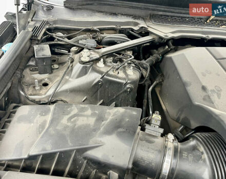 Чорний Ленд Ровер Рендж Ровер, об'ємом двигуна 5 л та пробігом 93 тис. км за 40000 $, фото 25 на Automoto.ua