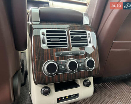 Чорний Ленд Ровер Рендж Ровер, об'ємом двигуна 5 л та пробігом 139 тис. км за 24900 $, фото 14 на Automoto.ua