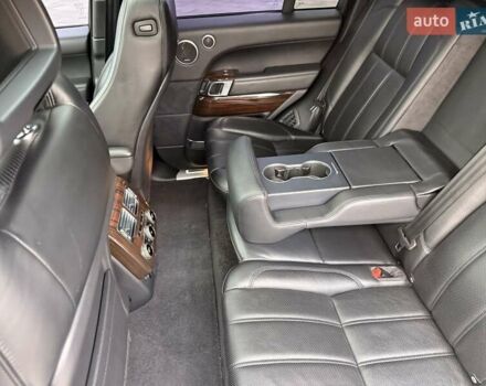 Чорний Ленд Ровер Рендж Ровер, об'ємом двигуна 5 л та пробігом 100 тис. км за 44000 $, фото 5 на Automoto.ua