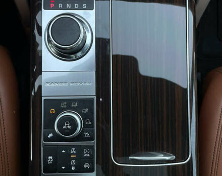 Чорний Ленд Ровер Рендж Ровер, об'ємом двигуна 5 л та пробігом 125 тис. км за 41000 $, фото 90 на Automoto.ua