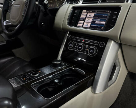 Чорний Ленд Ровер Рендж Ровер, об'ємом двигуна 4.37 л та пробігом 216 тис. км за 27500 $, фото 28 на Automoto.ua