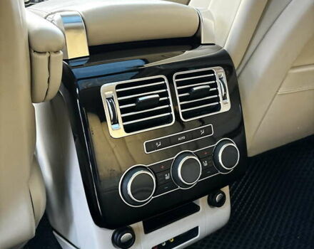 Чорний Ленд Ровер Рендж Ровер, об'ємом двигуна 5 л та пробігом 206 тис. км за 27800 $, фото 20 на Automoto.ua