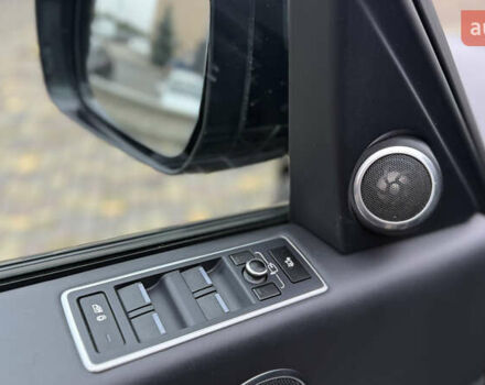 Черный Ленд Ровер Рендж Ровер, объемом двигателя 5 л и пробегом 150 тыс. км за 39800 $, фото 24 на Automoto.ua