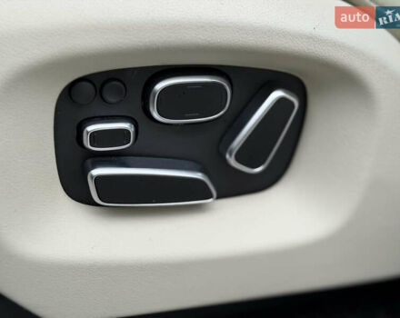 Чорний Ленд Ровер Рендж Ровер, об'ємом двигуна 5 л та пробігом 120 тис. км за 36500 $, фото 25 на Automoto.ua