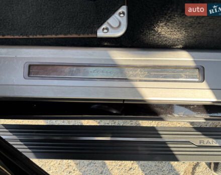 Черный Ленд Ровер Рендж Ровер, объемом двигателя 4.37 л и пробегом 202 тыс. км за 61499 $, фото 43 на Automoto.ua