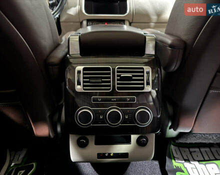 Чорний Ленд Ровер Рендж Ровер, об'ємом двигуна 4.37 л та пробігом 246 тис. км за 32299 $, фото 43 на Automoto.ua
