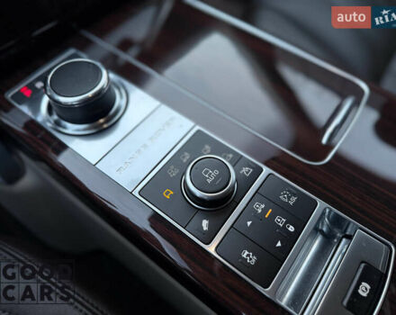 Чорний Ленд Ровер Рендж Ровер, об'ємом двигуна 2.99 л та пробігом 132 тис. км за 39000 $, фото 29 на Automoto.ua