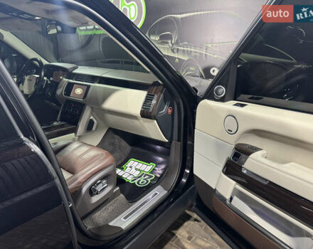 Чорний Ленд Ровер Рендж Ровер, об'ємом двигуна 4.37 л та пробігом 246 тис. км за 32299 $, фото 26 на Automoto.ua