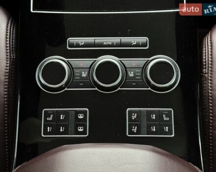 Чорний Ленд Ровер Рендж Ровер, об'ємом двигуна 4.4 л та пробігом 221 тис. км за 28800 $, фото 44 на Automoto.ua