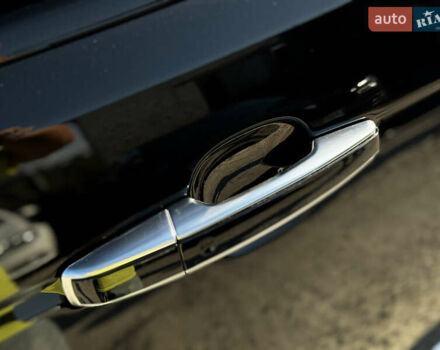 Ленд Ровер Рендж Ровер 2014 у Житомирі на Automoto.ua Чорний Ленд Ровер Рендж Ровер, об'ємом двигуна 5 л та пробігом 144 тис. км за 38999 $, фото 60 на Automoto.ua