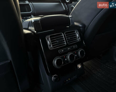 Чорний Ленд Ровер Рендж Ровер, об'ємом двигуна 5 л та пробігом 205 тис. км за 29999 $, фото 23 на Automoto.ua