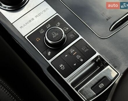 Чорний Ленд Ровер Рендж Ровер, об'ємом двигуна 4.4 л та пробігом 221 тис. км за 28800 $, фото 34 на Automoto.ua