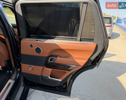 Черный Ленд Ровер Рендж Ровер, объемом двигателя 4.37 л и пробегом 202 тыс. км за 61499 $, фото 35 на Automoto.ua