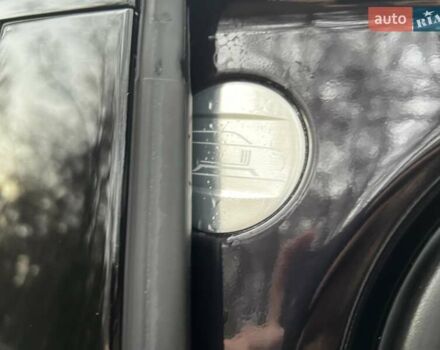 Чорний Ленд Ровер Рендж Ровер, об'ємом двигуна 5 л та пробігом 174 тис. км за 41000 $, фото 23 на Automoto.ua