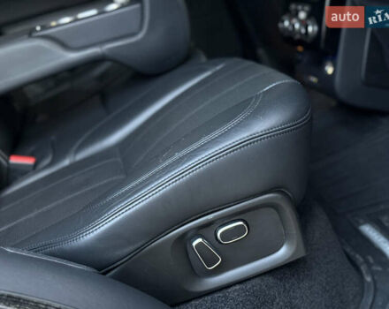 Чорний Ленд Ровер Рендж Ровер, об'ємом двигуна 5 л та пробігом 205 тис. км за 29999 $, фото 28 на Automoto.ua