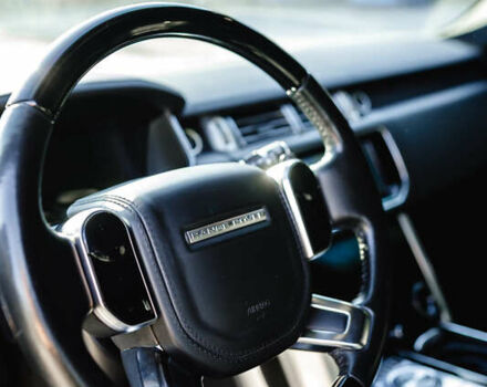 Чорний Ленд Ровер Рендж Ровер, об'ємом двигуна 5 л та пробігом 106 тис. км за 44900 $, фото 5 на Automoto.ua